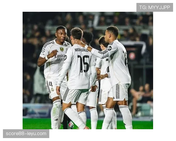 曼城主场对决皇马,欧冠生死一战引发冠军争夺巅峰对决 曼城主场对决皇马,欧冠生死一战引发冠军争夺巅峰对决