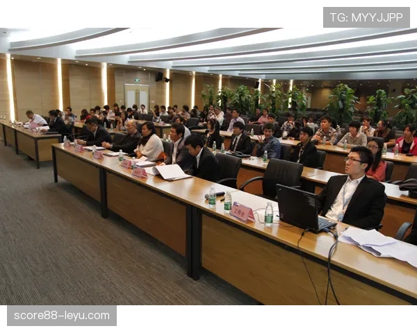 门兴青训新星崭露头角,青年才俊引发广泛关注 门兴青训新星崭露头角,青年才俊引发广泛关注