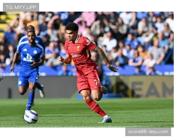 狼队强势崛起搅动英超争冠格局，表现引人瞩目