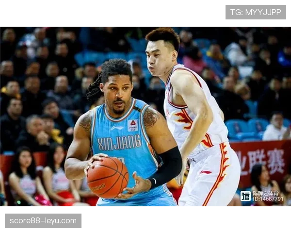 福登巧妙破解对手盯防,助球队稳步提升竞争力 福登巧妙破解对手盯防,助球队稳步提升竞争力