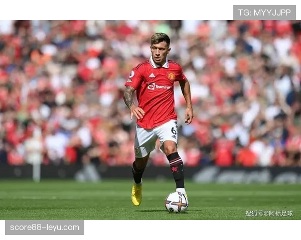 萨内无球跑动持续提升，助力球队创造更多进攻机会